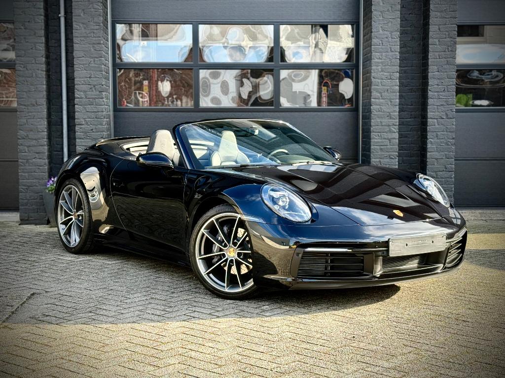 Porsche 911 - 992 Cabrio - 2024, Auto's, Automaat, Achterwielaandrijving, Cabriolet, Zwart
