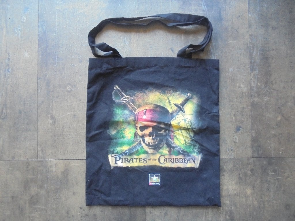 Pirates Of The Caribbean Bag (zie foto's), Bijoux, Sacs & Beauté, Sacs | Sacs à dos, Autres marques, 25 à 40 cm, Enlèvement ou Envoi