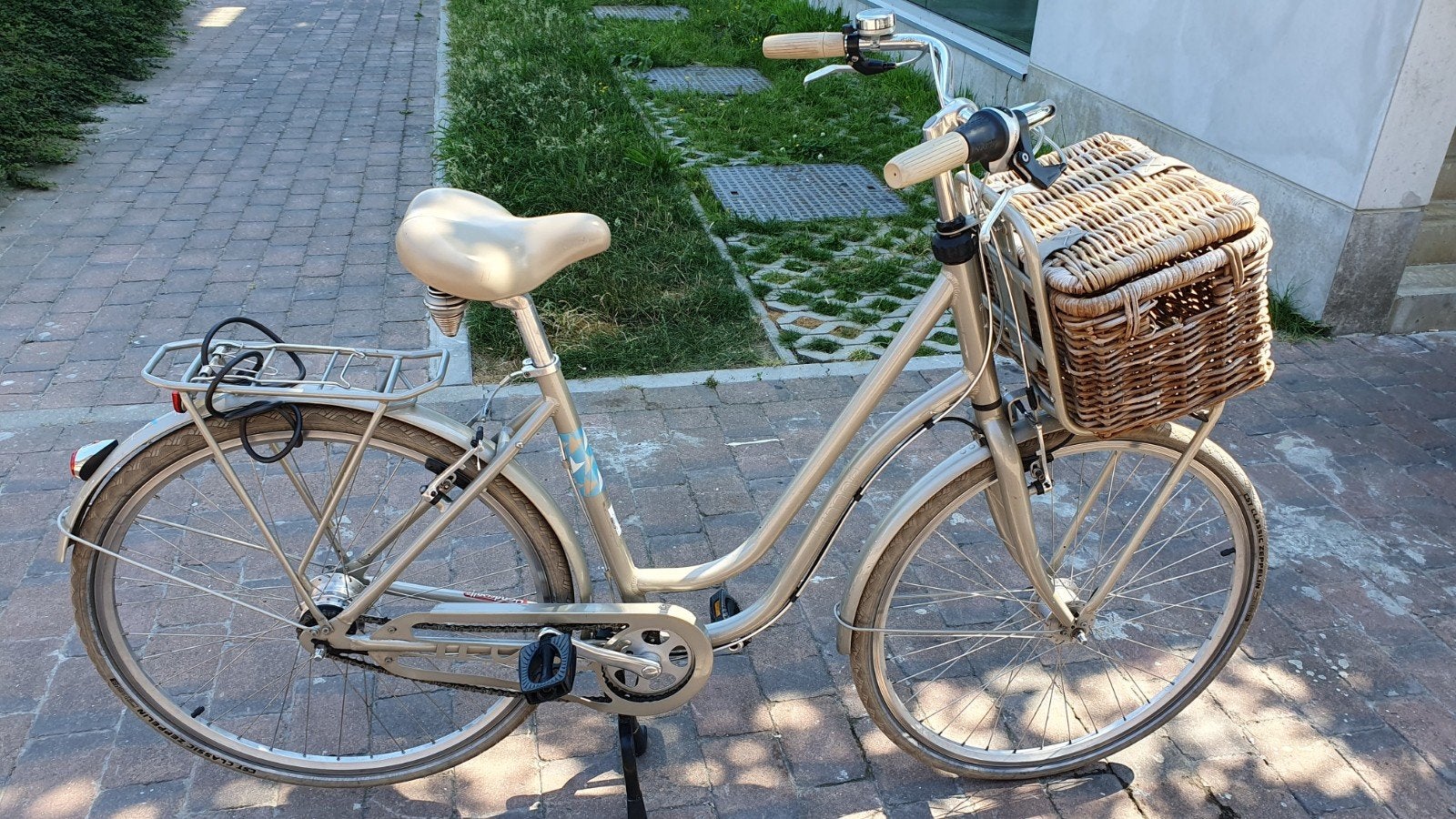 FRAPPÉ DAMMESFIETS, Ophalen