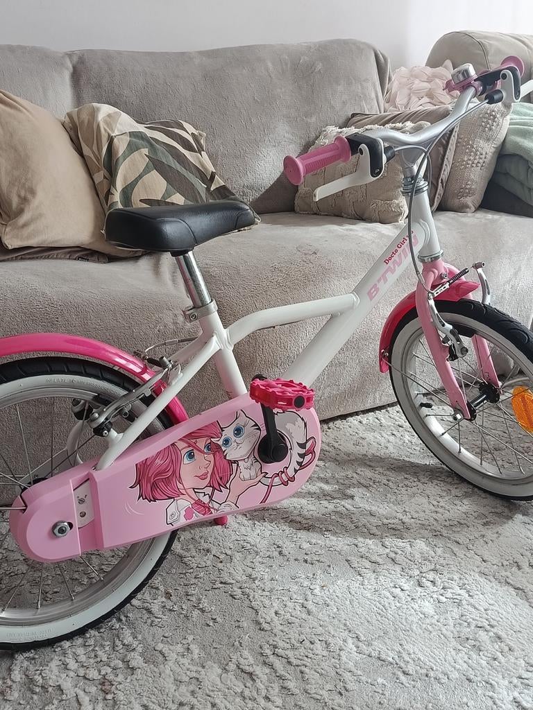 Vélo BTWIN pour fille de 4,5 ans à 6,5 ans en très bon état, Vélos & Vélomoteurs