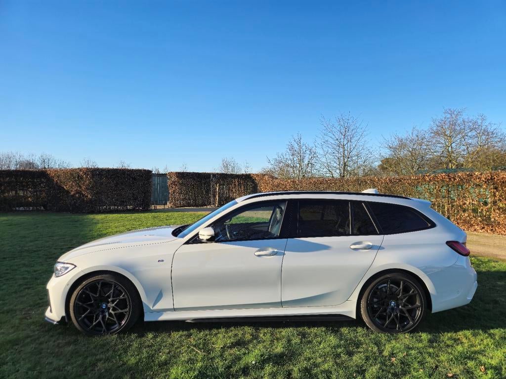 BMW 320d WIT M-PAKKET - 2020 - 125.500 km's, Ophalen, BMW