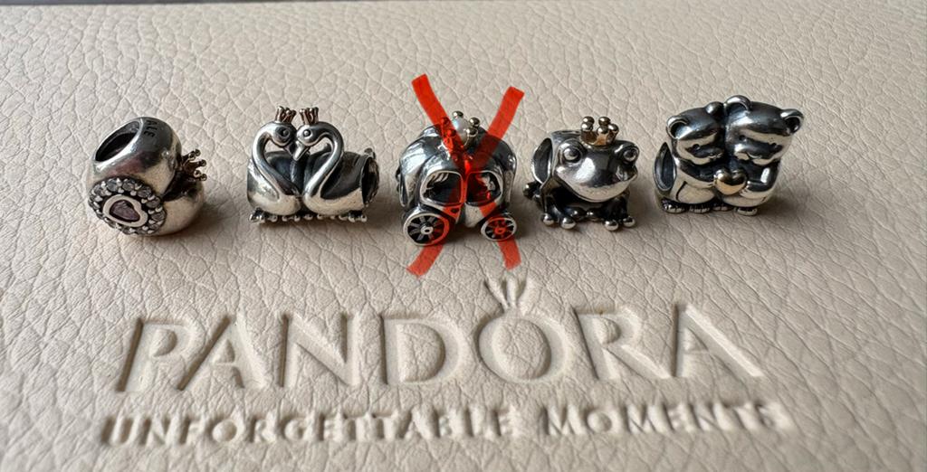 Pandora met 14 kt goud, Pandora, Nieuw, Ophalen of Verzenden, 4 bedels of meer