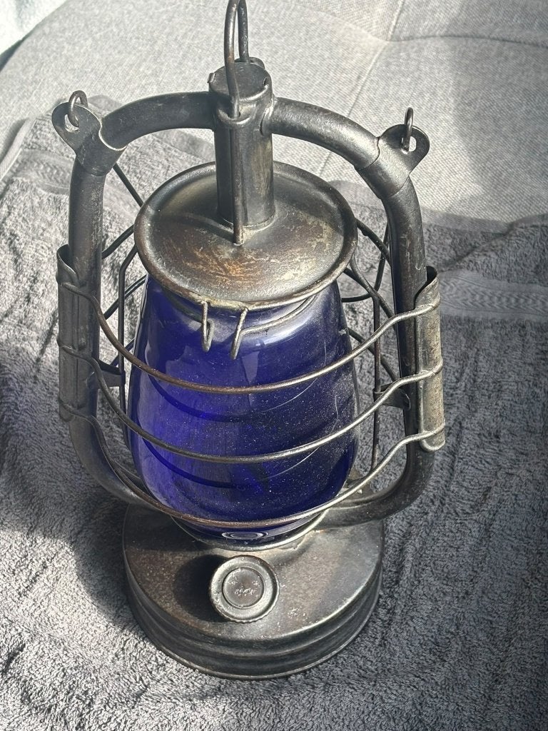 Antieke ALG Petroleum lantaarn met blauw glas., Enlèvement