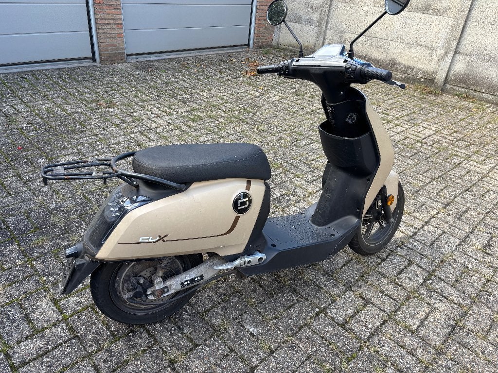 Elektrische scooter voor onderdelen, Fietsen en Brommers, Ophalen, Gebruikt, Overige typen, Overige merken