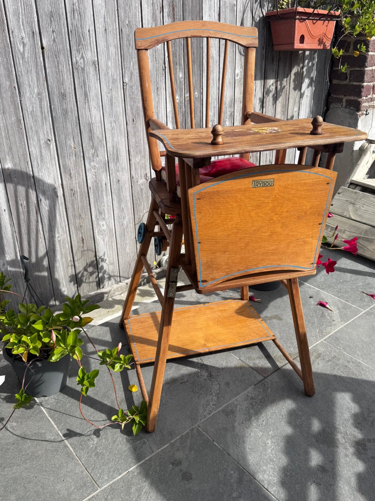 Belle chaise vintage pour enfants Trybou., Enlèvement