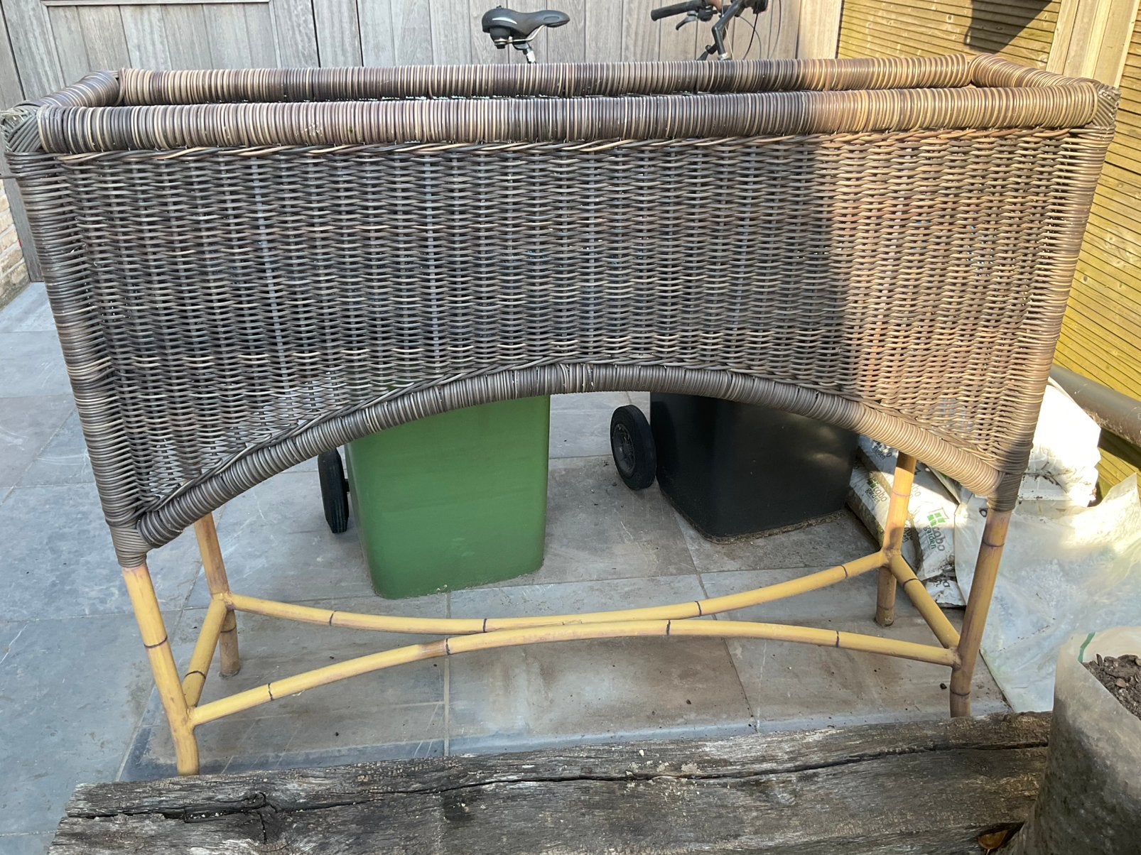 Rotan hoge plantenbak, Tuin en Terras, Ophalen, Gebruikt