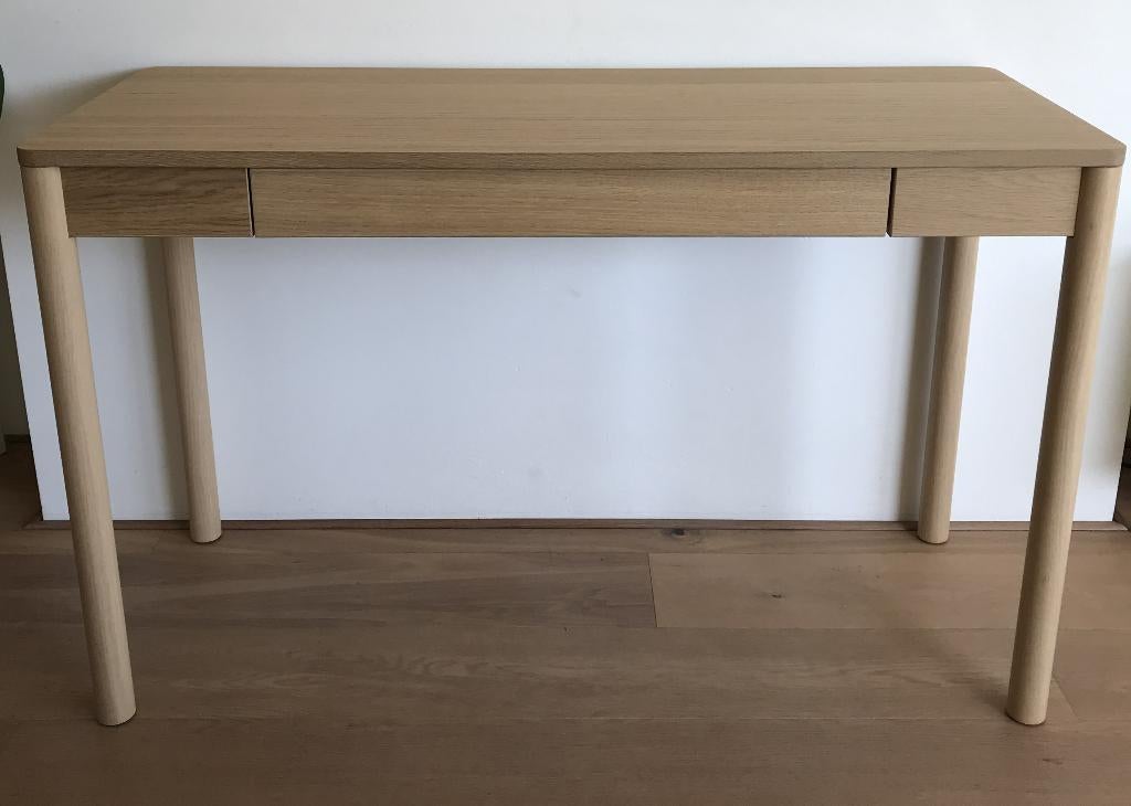 TONSTAD Bureau, Ophalen, 120 cm, Scandinavisch, Zo goed als nieuw