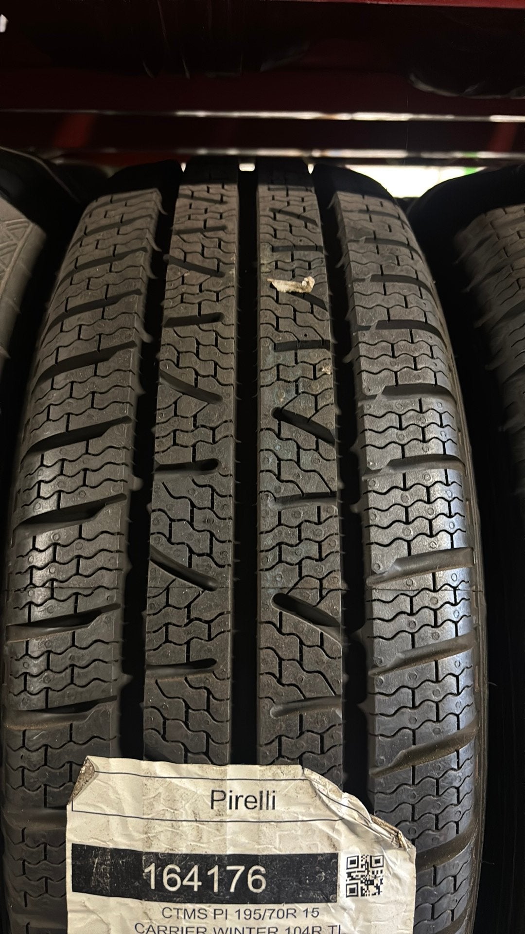 195/70/15C pirelli all seasons nieuwe banden, Ophalen