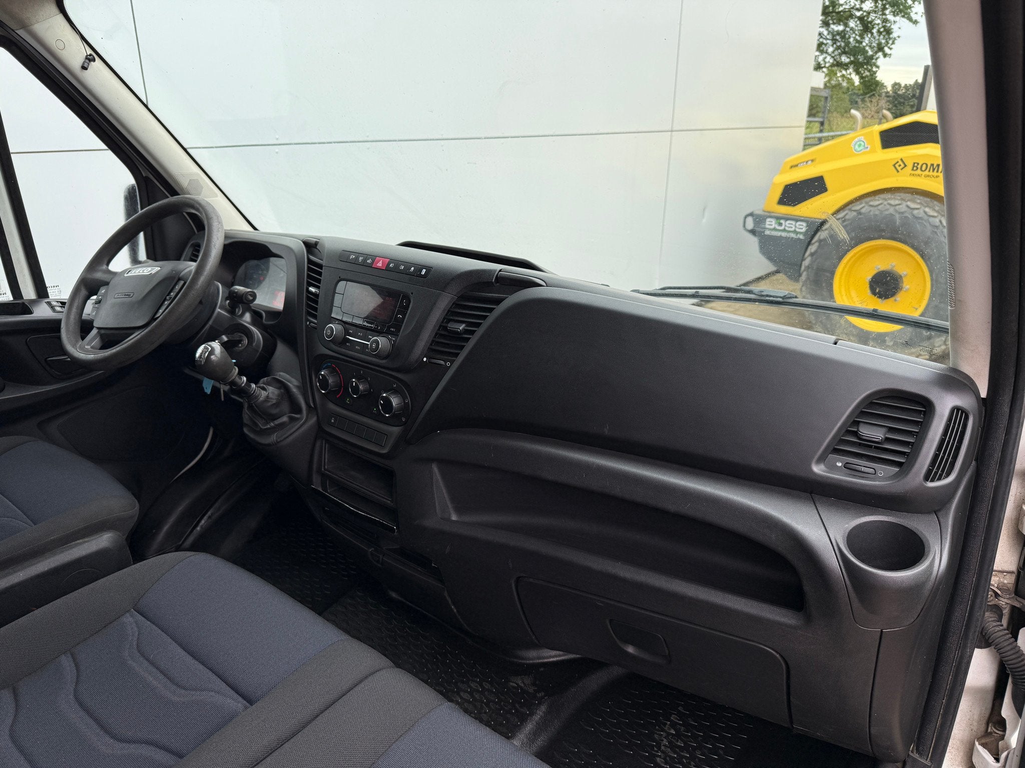 Iveco Daily 35S14 2.3 L2H2 Airco Cruise Control 3,5t Trekhaa, Autos, Achat, Euro 6, Entreprise, Boîte manuelle