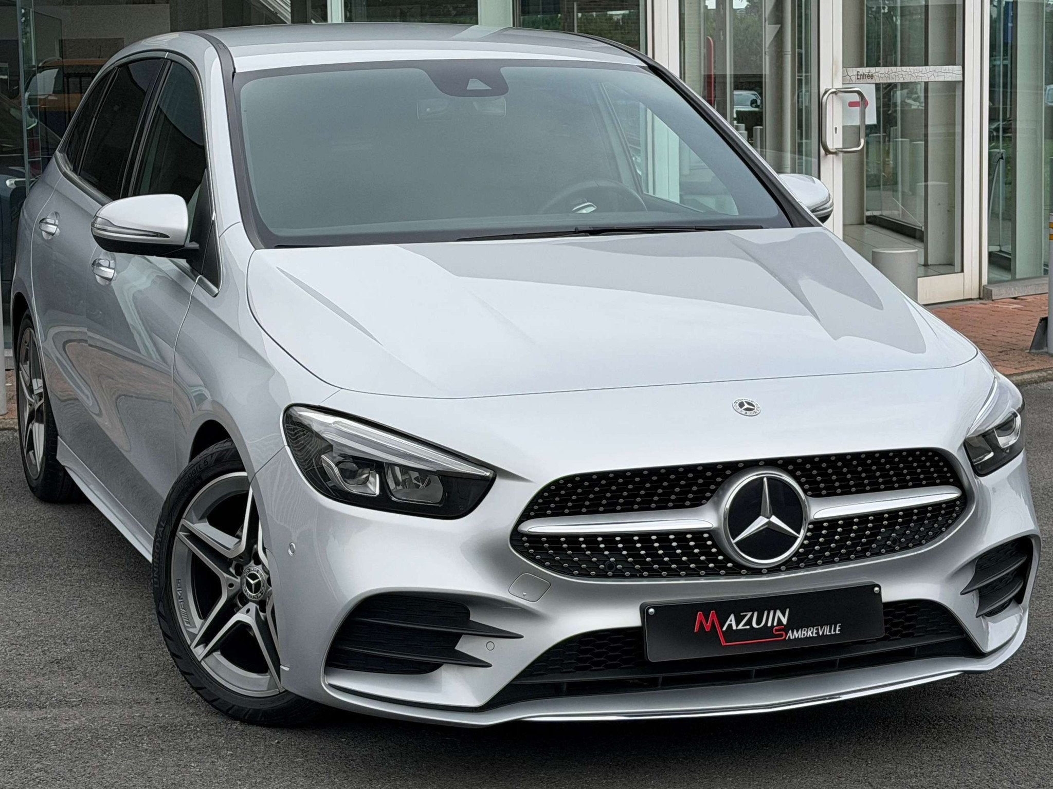 Mercedes-Benz B-Klasse 180 Pack AMG * Boite Auto * MBUX * LE, Auto's, Gebruikt, 4 cilinders, 136 pk, Bedrijf