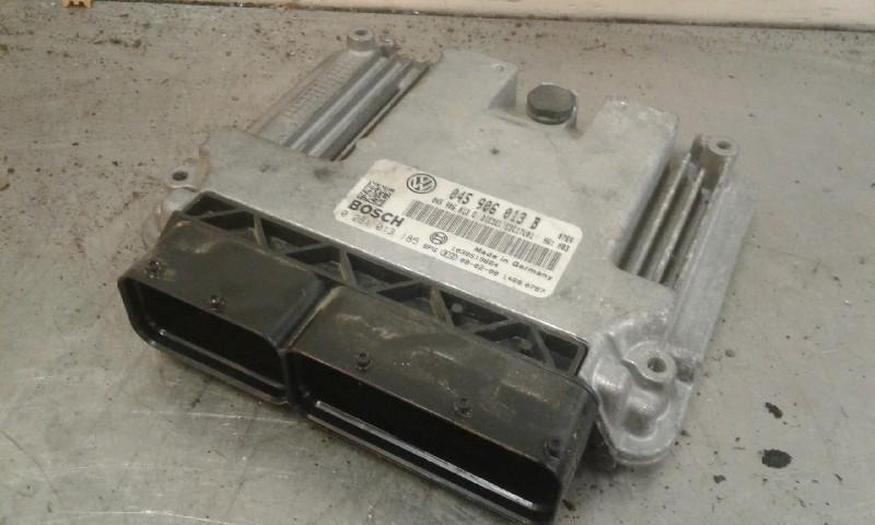 COMPUTER MOTOR Skoda Fabia II (5J) (|045906013B|), Gebruikt, Skoda