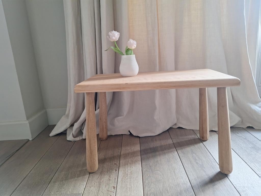 Vintage bijzettafeltje , bankje eik, Huis en Inrichting, Tafels | Eettafels, Ophalen of Verzenden