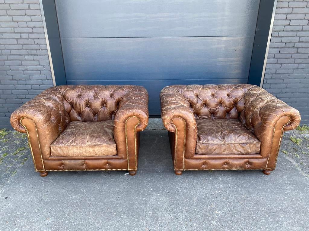 Twee stoere Chesterfield zetels vintage sigaren coganc, Enlèvement ou Envoi, Comme neuf