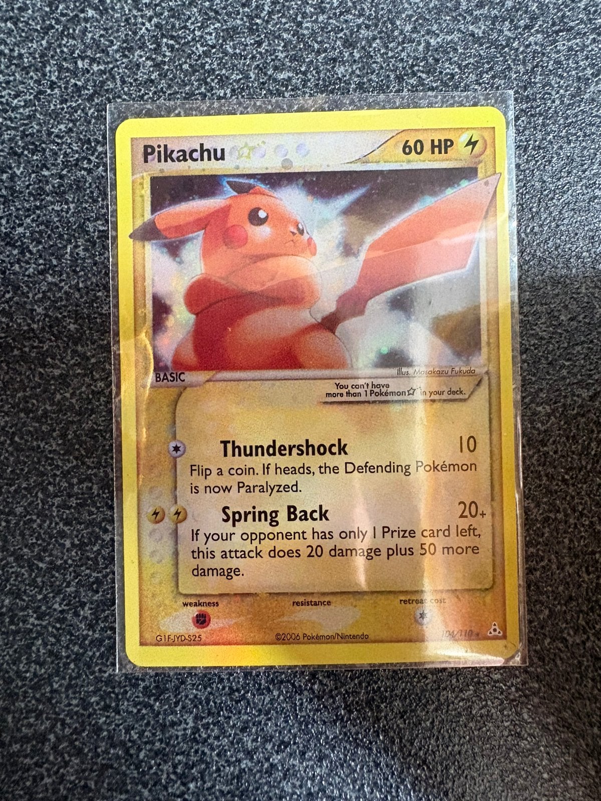 Pikachu  Gold Star 104/110 – EX Fantômes Holon – 2006, Enlèvement ou Envoi, Comme neuf
