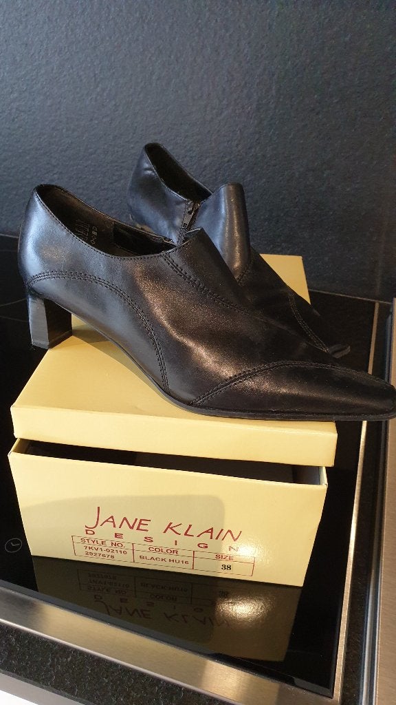 PAAR ZWARTE DAMESSCHOENEN MET HOGE HAK, Zwart, Lage of Enkellaarzen, Ophalen of Verzenden, Zo goed als nieuw