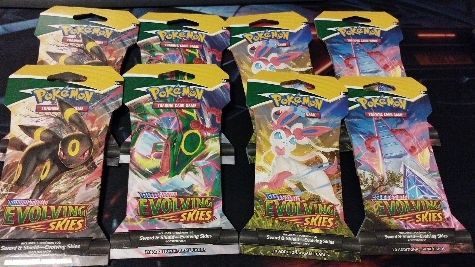 Pokémon artset sleeved boosters van evolving Skies, Ophalen