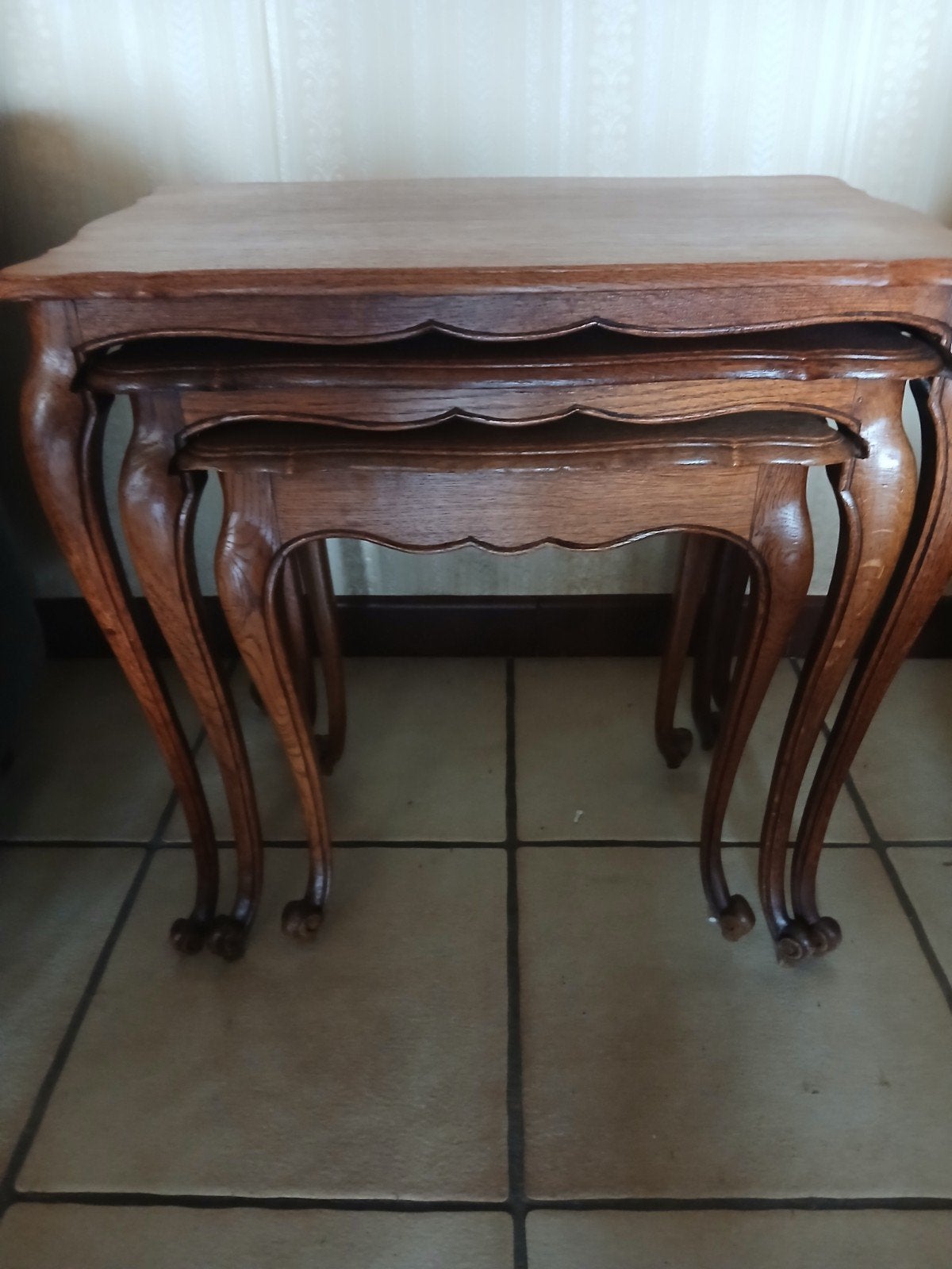 Tables gigogne, Ophalen