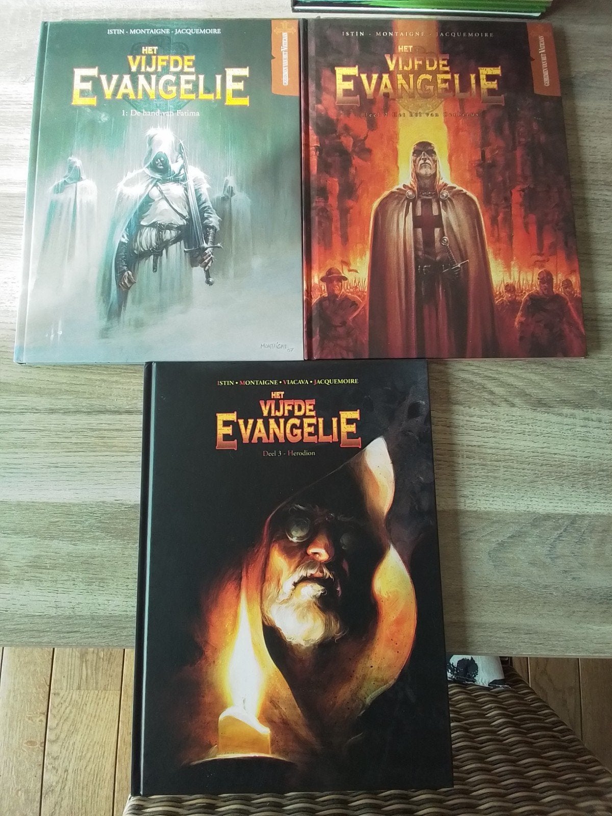 geheim van het Vaticaan: het vijfde evangelie  3xhc, Ophalen of Verzenden, Zo goed als nieuw