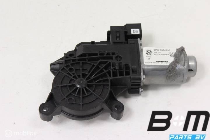 Raammotor RV VW Transporter T5 GP 7T0959802, Utilisé