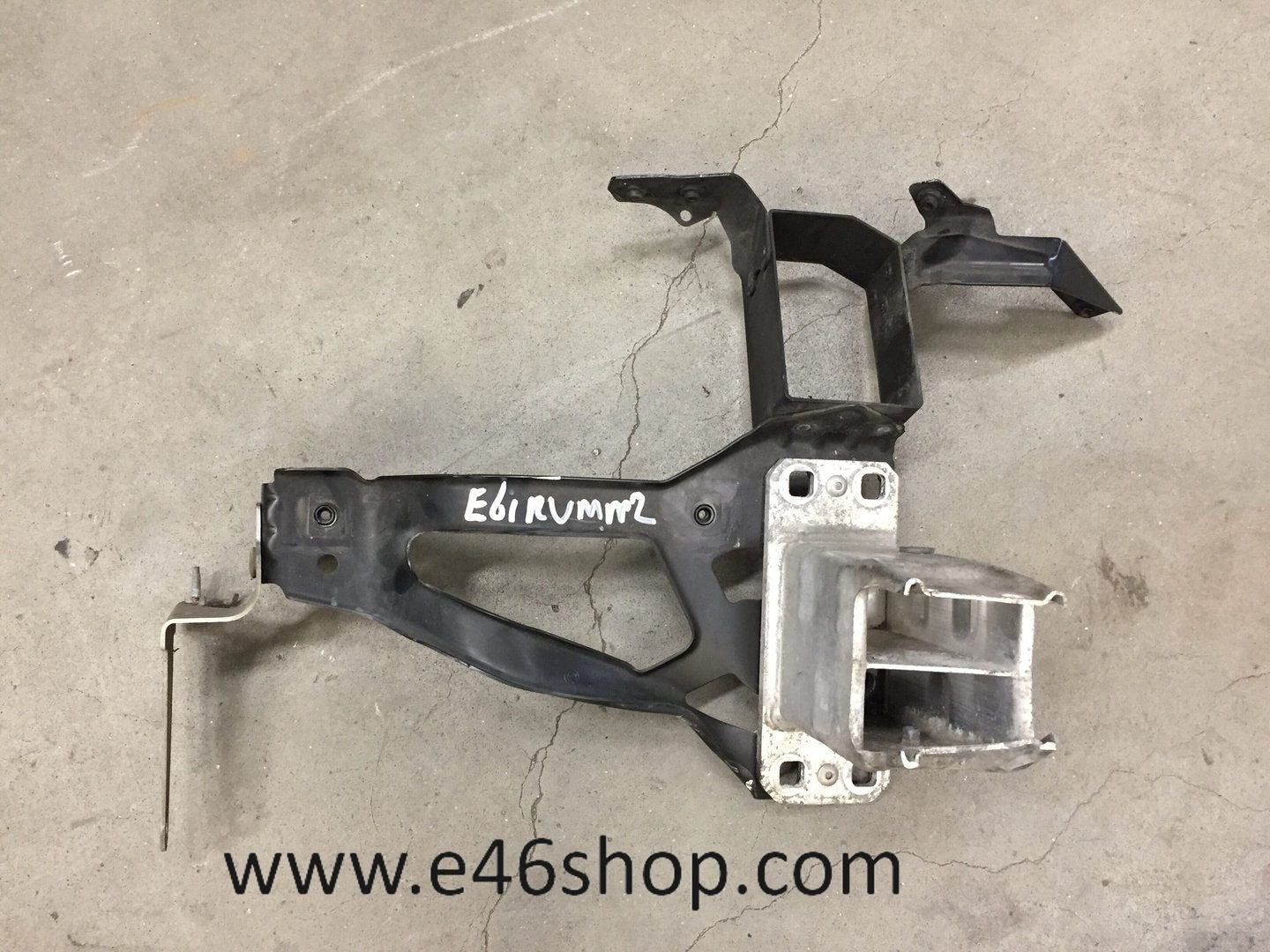 Bumpersteun BMW E60 E61  links en rechts, -, Utilisé, -, Enlèvement ou Envoi