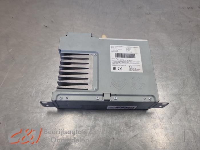Module radio d'un Peugeot Expert, -, 3 mois de garantie, Utilisé, -