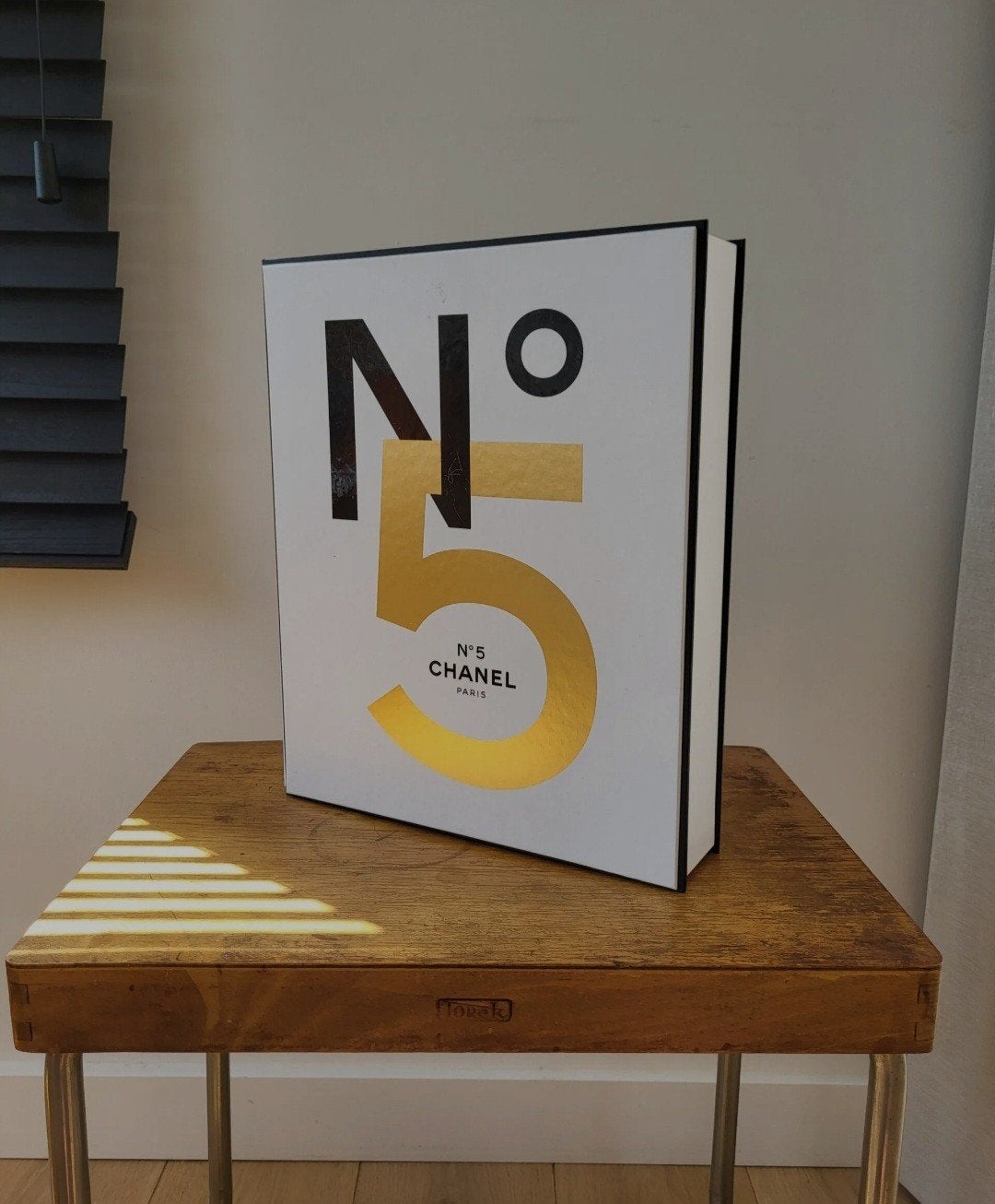 Livre Chanel N5, Anatomie d'un mythe, Architecture d'une lé, Enlèvement ou Envoi