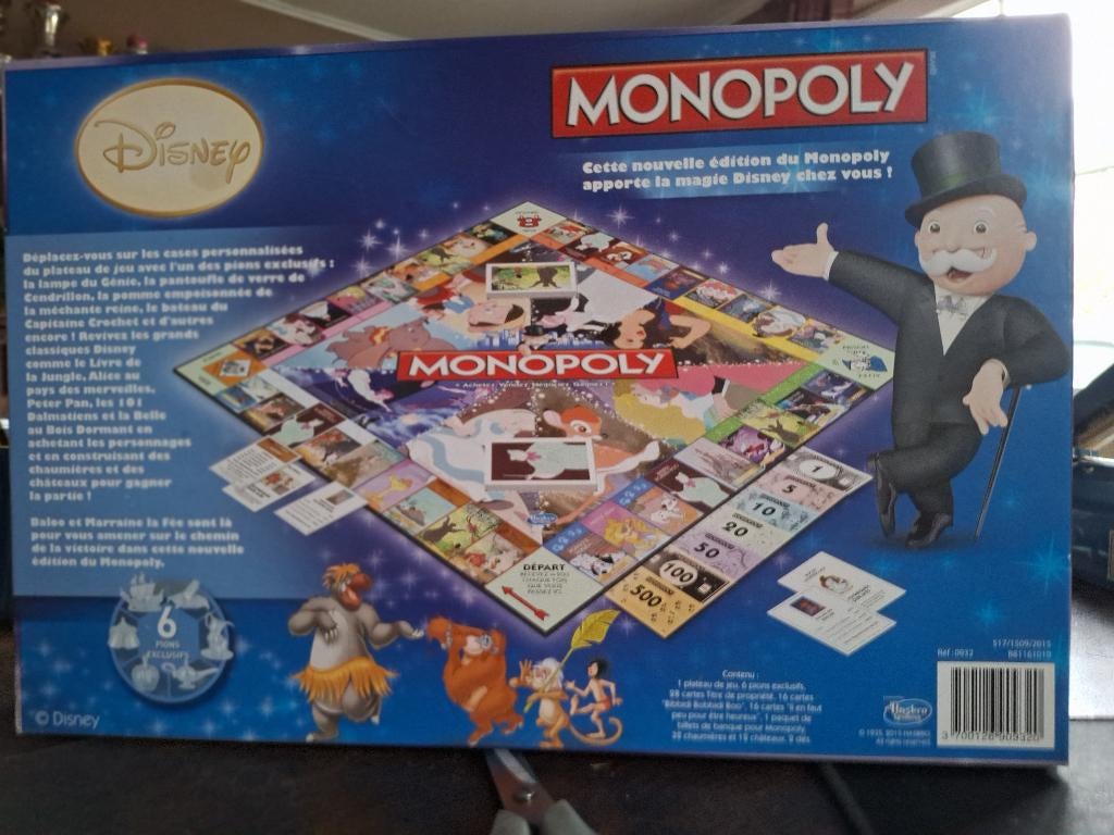 DISNEY MONOPOLY 2015 + EXCLUSIEVE PIONNENZAK, Hobby en Vrije tijd, Vijf spelers of meer, Ophalen of Verzenden, Zo goed als nieuw
