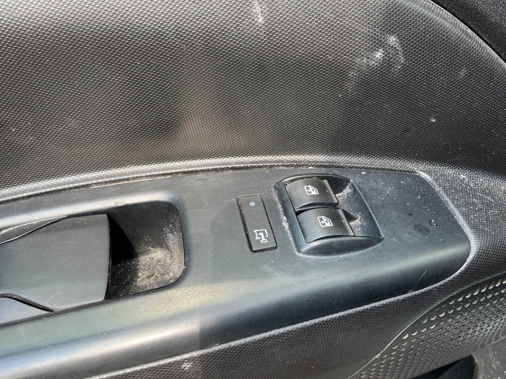 RAAMSCHAKELAAR Opel Combo (01-2012/12-2018), Gebruikt, Opel, Opel Automobile GmbH, Kontakt-opel@opel.com