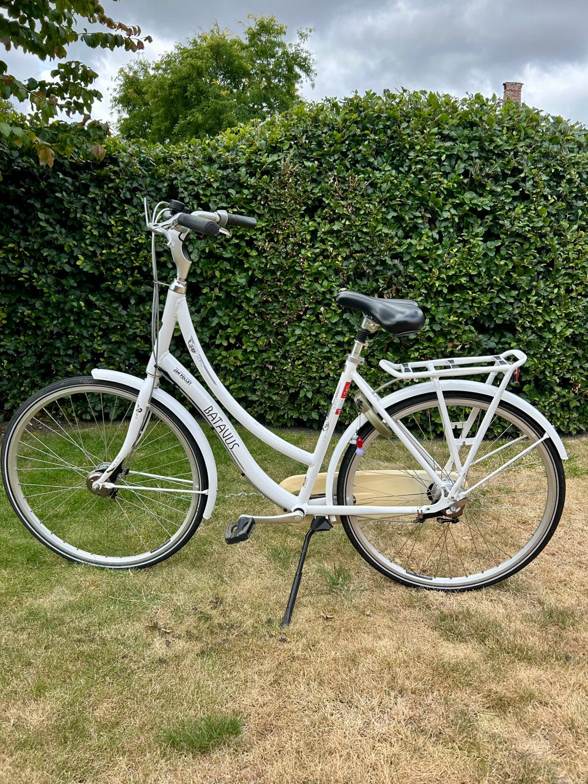 Vélo Batavus Lento Deluxe pour femmes - blanc - 7 vitesses, Vitesses, Frein à tambour, Enlèvement, Utilisé