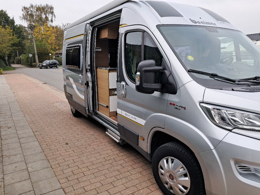 Benimar bouwjaar 2017 met 20000km 4 slaapplaatsen airco tv, Caravans en Kamperen, Buscamper of Camperbus, TV, Fiat, Diesel
