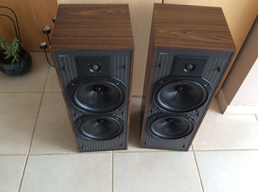 luidsprekers KEF C Series C40, Enlèvement ou Envoi, 60 à 120 watts, Utilisé, Enceintes stéréo