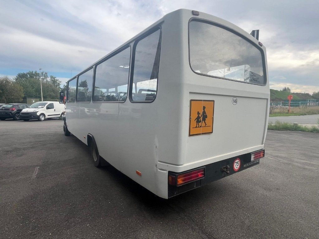Mercedes Vario 0813 (Stock ID 39293) — 4