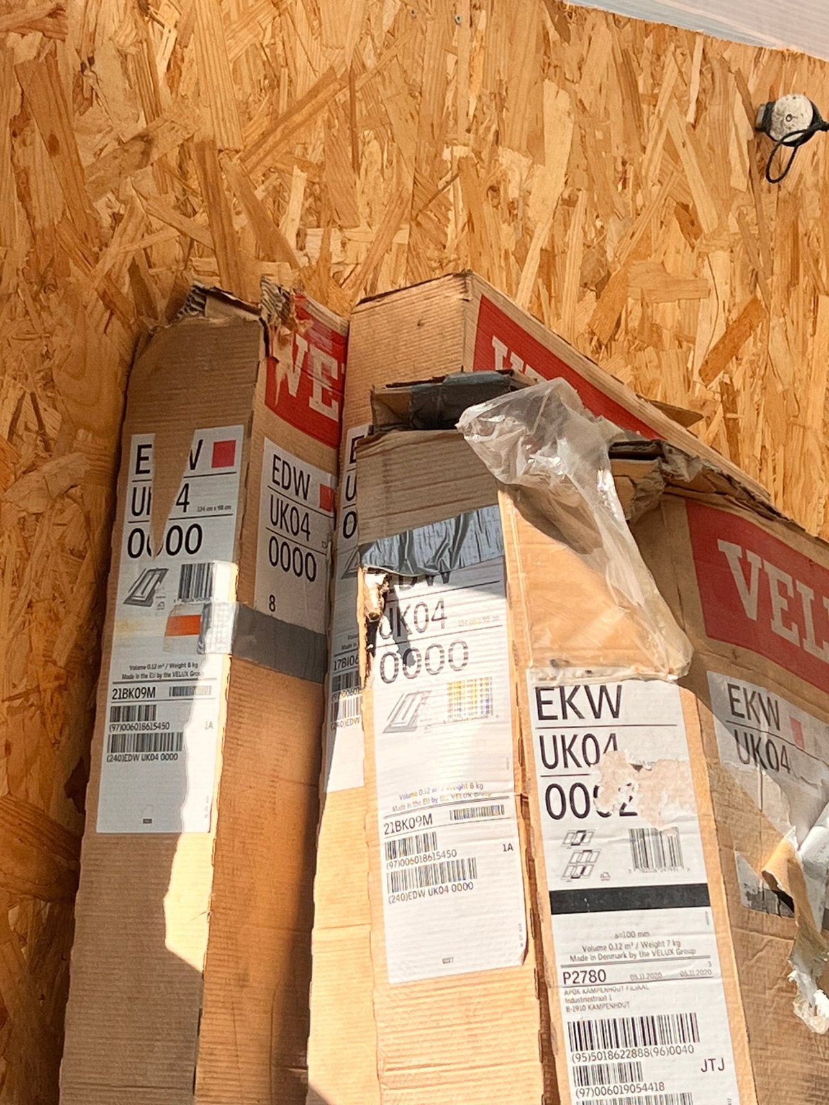 3x VELUX EDW UK04 0000 — Neuf, boîte endommagée, Bricolage & Construction, Vitres, Châssis & Fenêtres, Enlèvement, Comme neuf