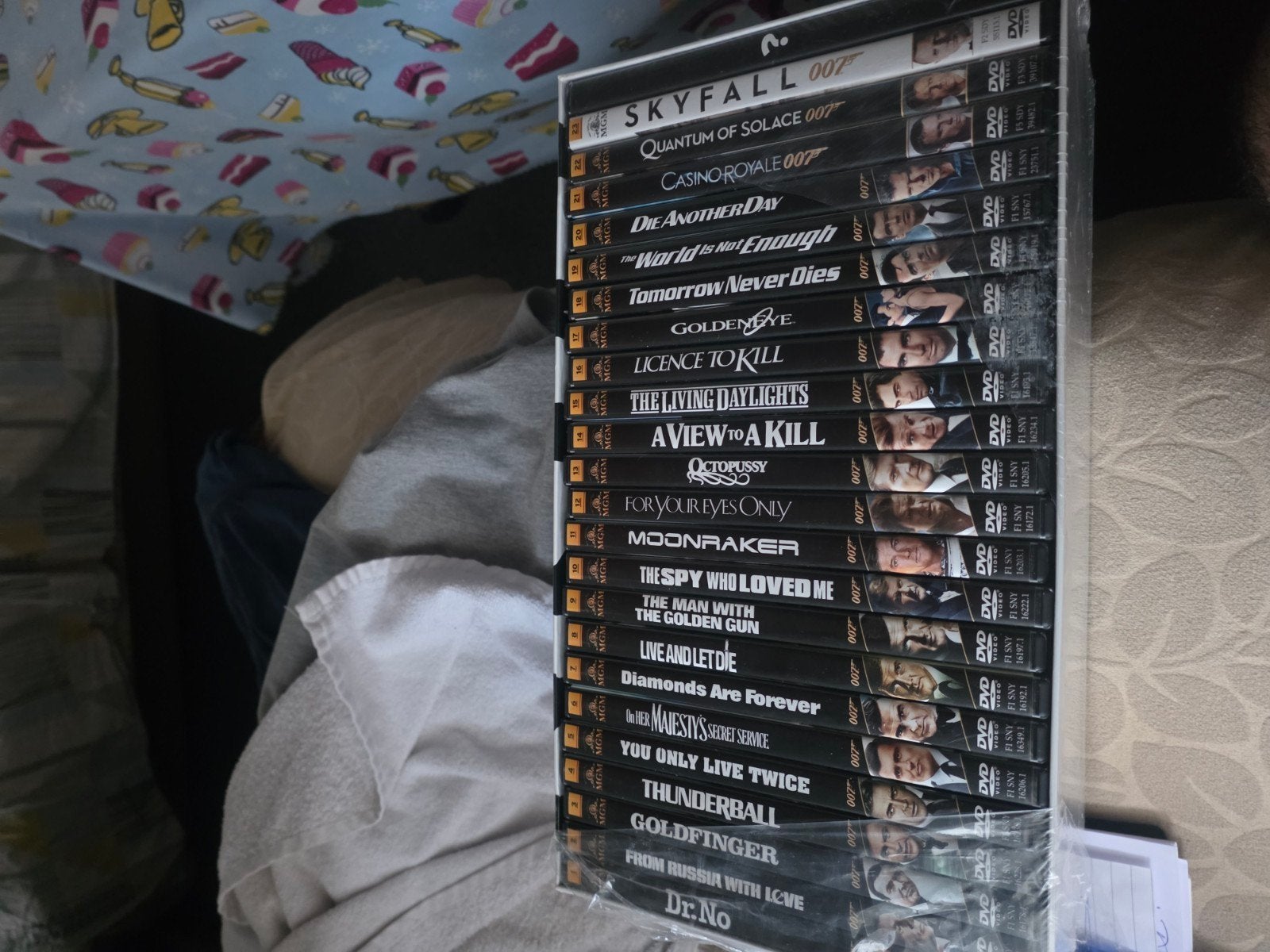 Collection James Bond en neerlendais jamais utiliser, Tous les âges, Enlèvement ou Envoi, Neuf, dans son emballage, Action et Aventure
