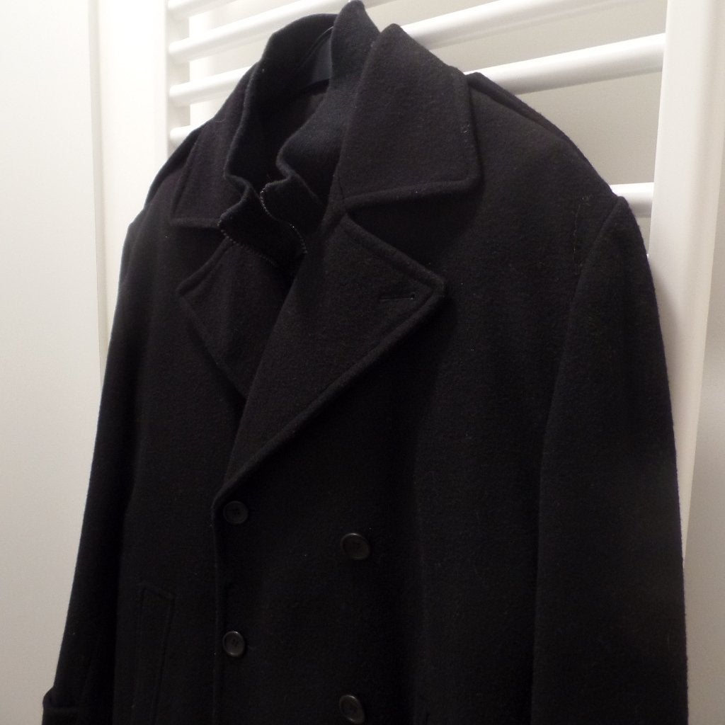 Zwarte nieuwe wollen herenmantel van het merk Azzaro, Kleding | Heren, Zwart, Ophalen of Verzenden, Azzaro, Maat 56/58 (XL)
