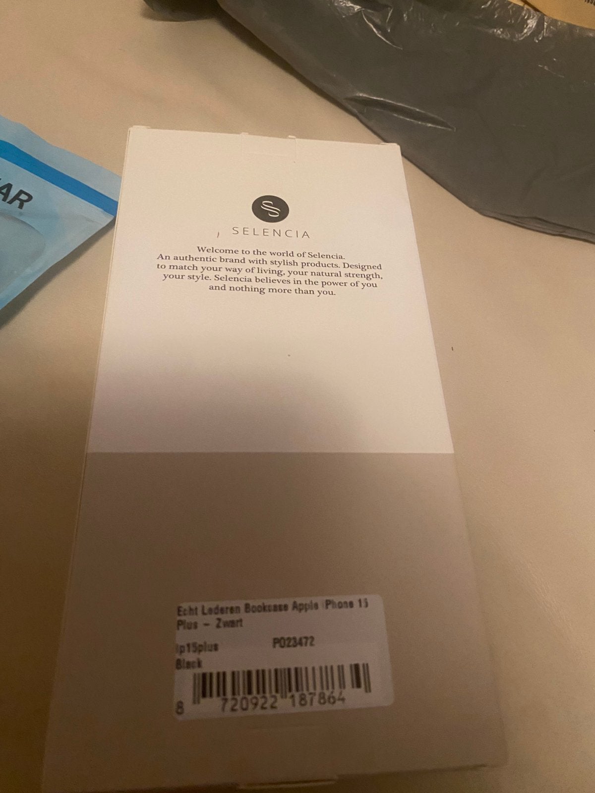 Hoesje iphone 15 plus nieuw in verpakkiing, Ophalen, Zwart, Kaarthouder, Overige merken