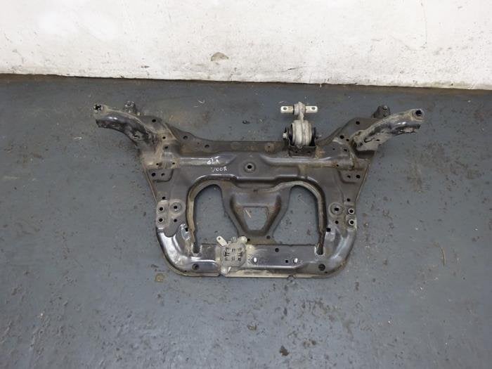 Faux châssis d'un Mercedes GLA, 3 mois de garantie, Utilisé, -, -