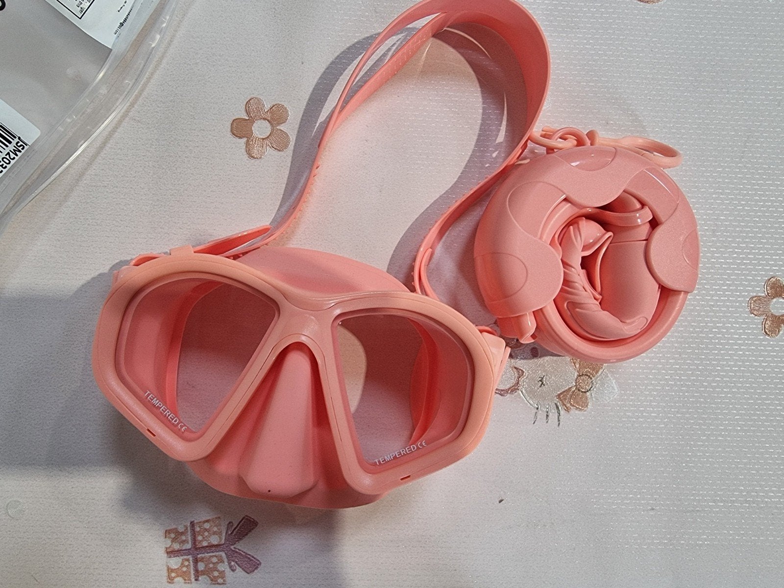 Nouvelles lunettes de plongée et de snorkeling roses avec ve, Enlèvement ou Envoi, Shenzhen Hui Mei You Gou Business And Trade Limited Company