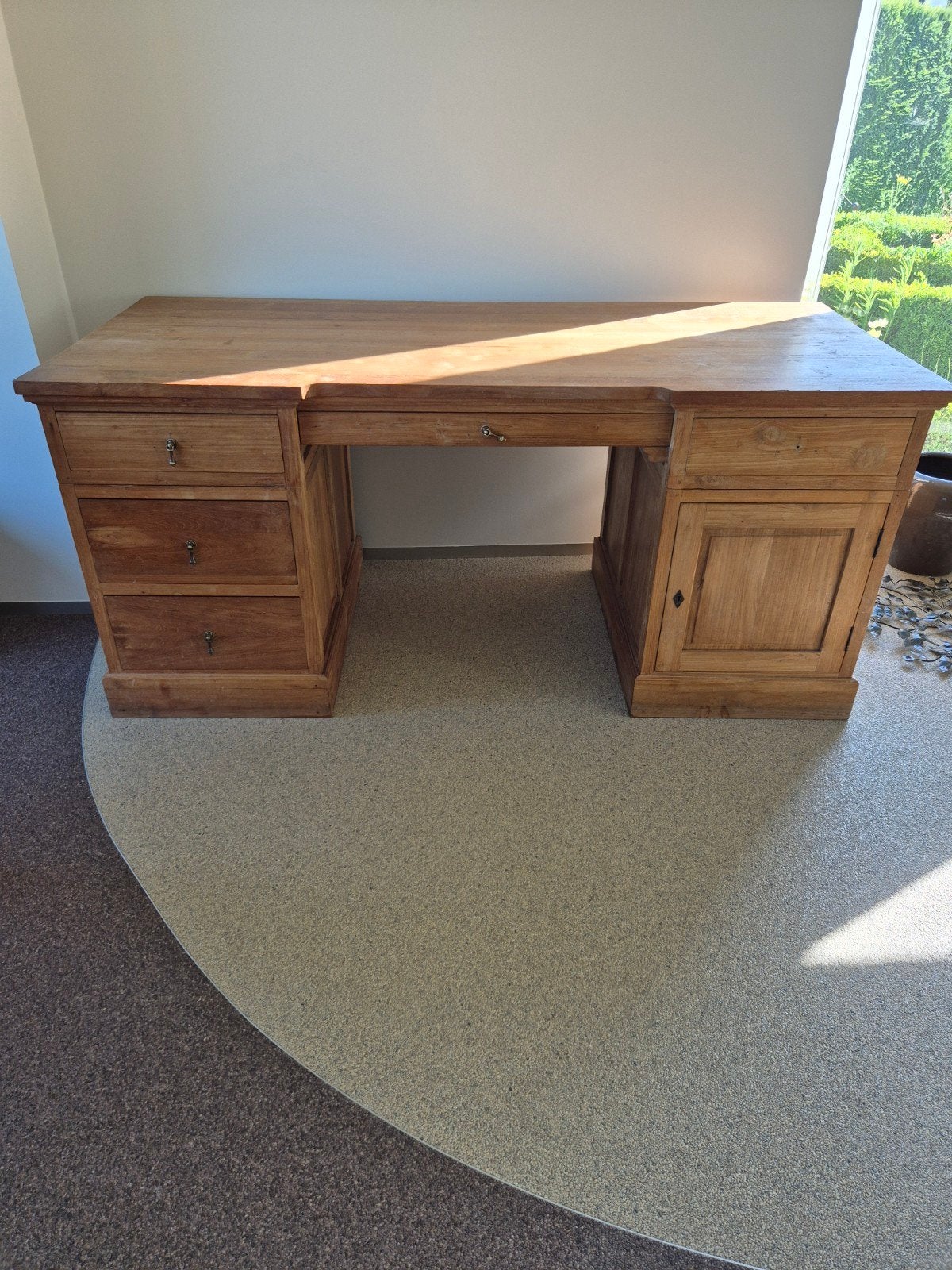 Massief houten bureau, Ophalen