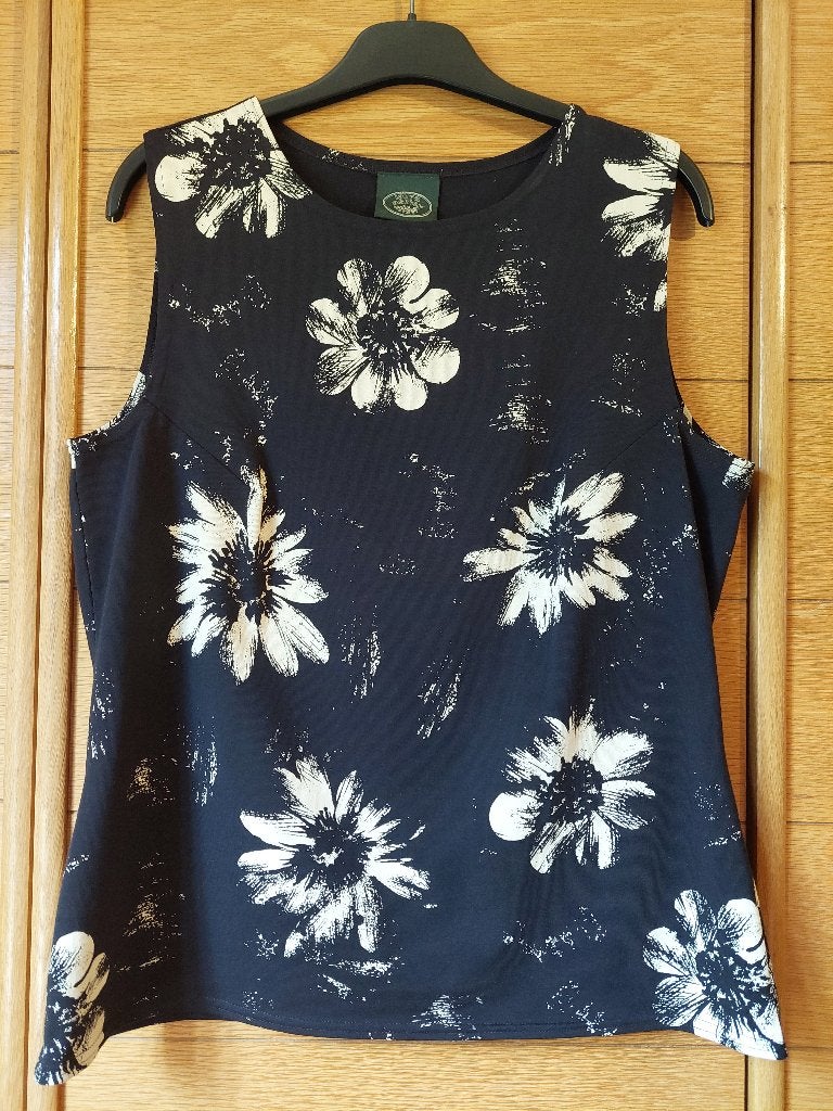 Blouse/haut d'été sans manches Laura Ashley - L - noir/blanc, Vêtements | Femmes, Blouses & Tuniques, Taille 42/44 (L), Enlèvement ou Envoi