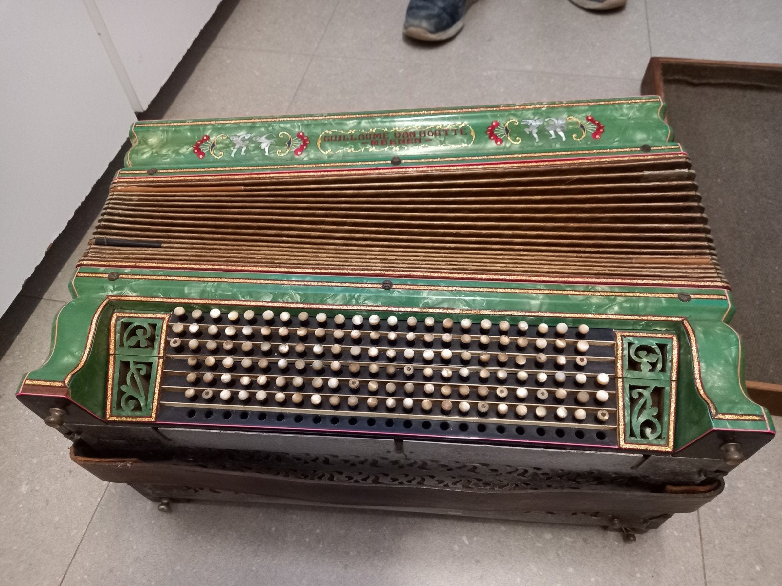 accordeon, Enlèvement