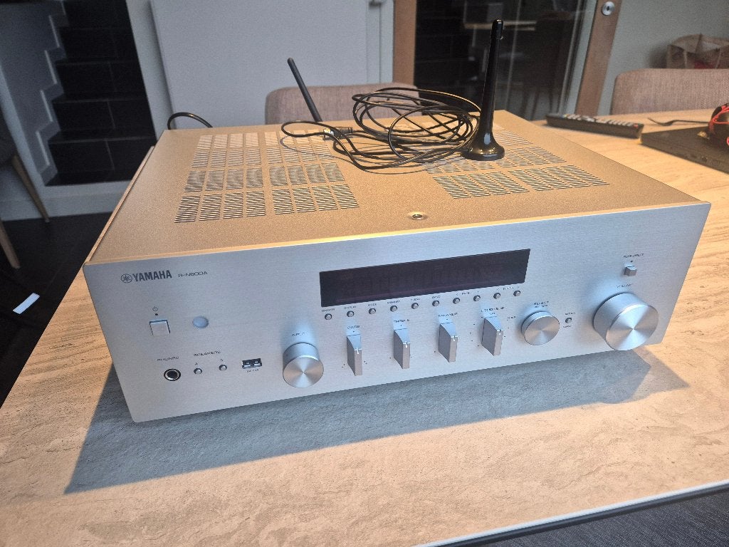 Yamaha R-N600A Noir – Ampli / Streamer / DAC – État neuf, Audio, Tv en Foto, Ophalen, Yamaha, Zo goed als nieuw, 60 tot 120 watt