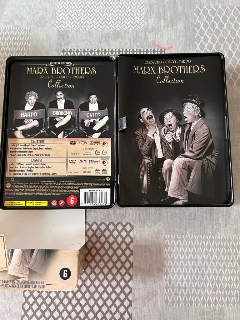 Coffret Marx Brothers, boîte en métal, CD & DVD, DVD | Classiques, Enlèvement ou Envoi, Néerlandais, Comédie, Avant 1940
