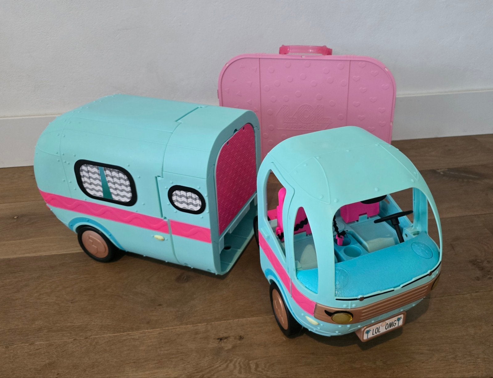 L.O.L. Camper + Verzamelkoffer, Ophalen