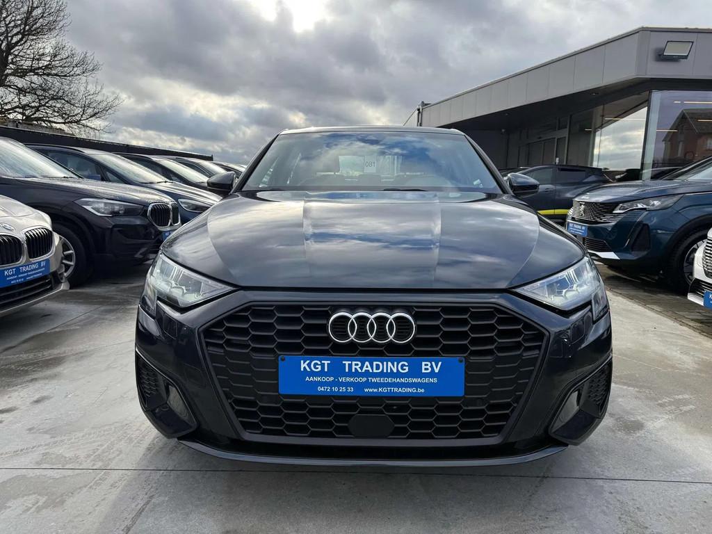 Audi A3 30 TFSI BERLINE AUTOMAAT FULL LED NAVI CARPLAY ALU, 4 deurs, Stof, Gebruikt, Bedrijf