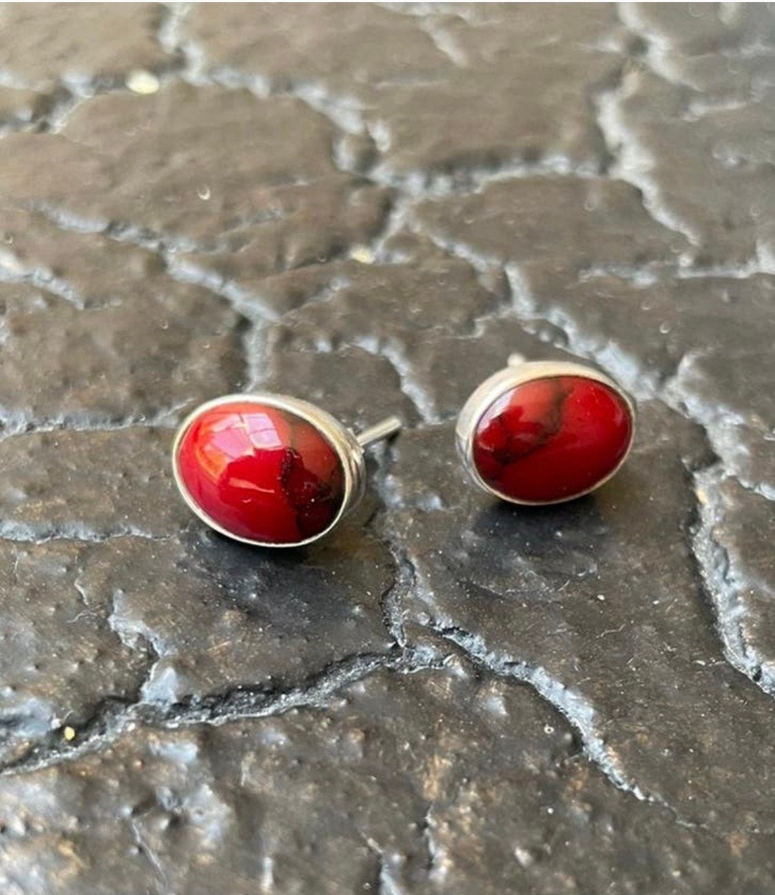 Boucles d'oreilles en argent avec pierre précieuse rouge, Enlèvement ou Envoi, Comme neuf, Avec pierre précieuse, Argent