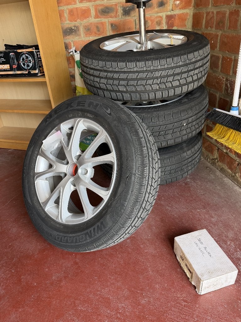 4 Winterbanden op velg, Ophalen, 16 inch, Banden en Velgen, Winterbanden