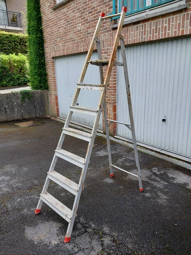 Escabelle, Bricolage & Construction, Enlèvement, Utilisé, Échelle, 2 à 4 mètres