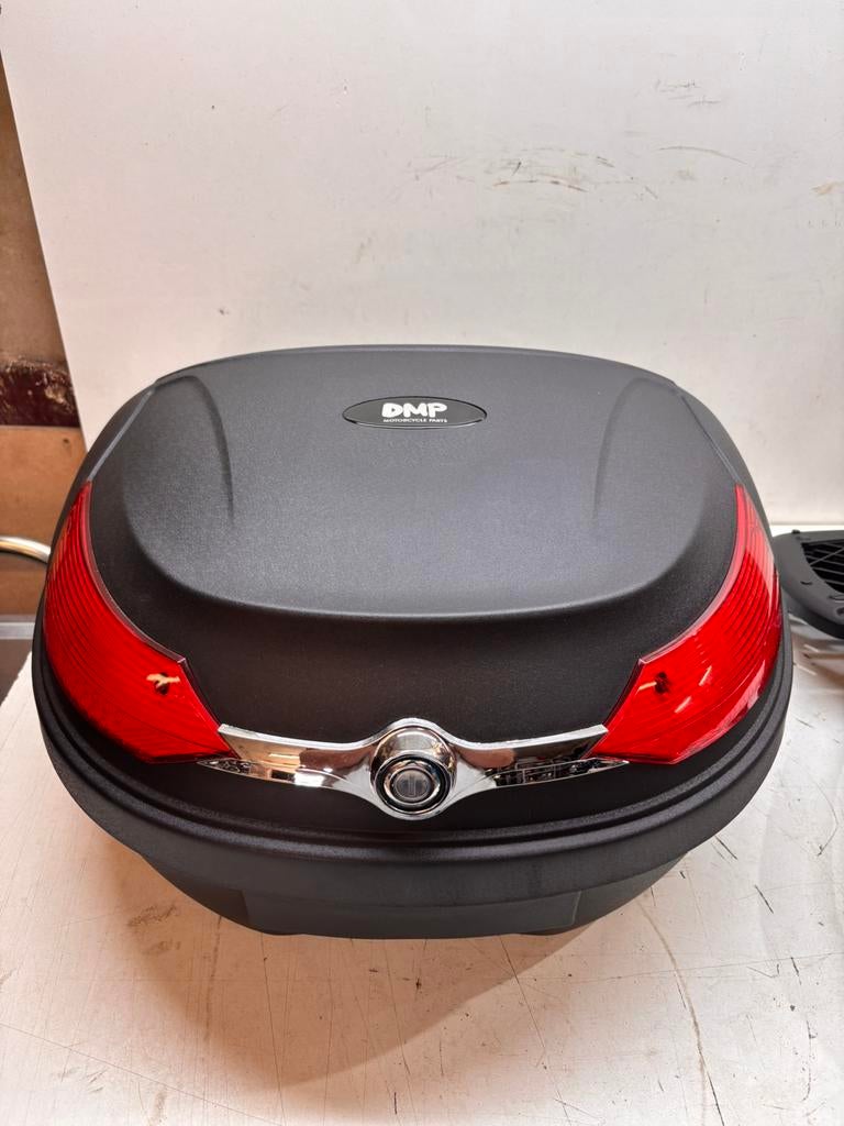 Koffer DMP 51Liter met drager Sym Fiddle 4, Fietsen en Brommers, Ophalen of Verzenden, Nieuw, SYM