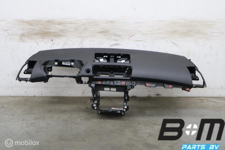 Dashboard BMW 1 serie E87 9158350, Utilisé
